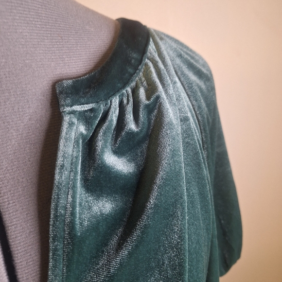GAP Emerald Green Velvet Peasant Top - Picture 3 of 7